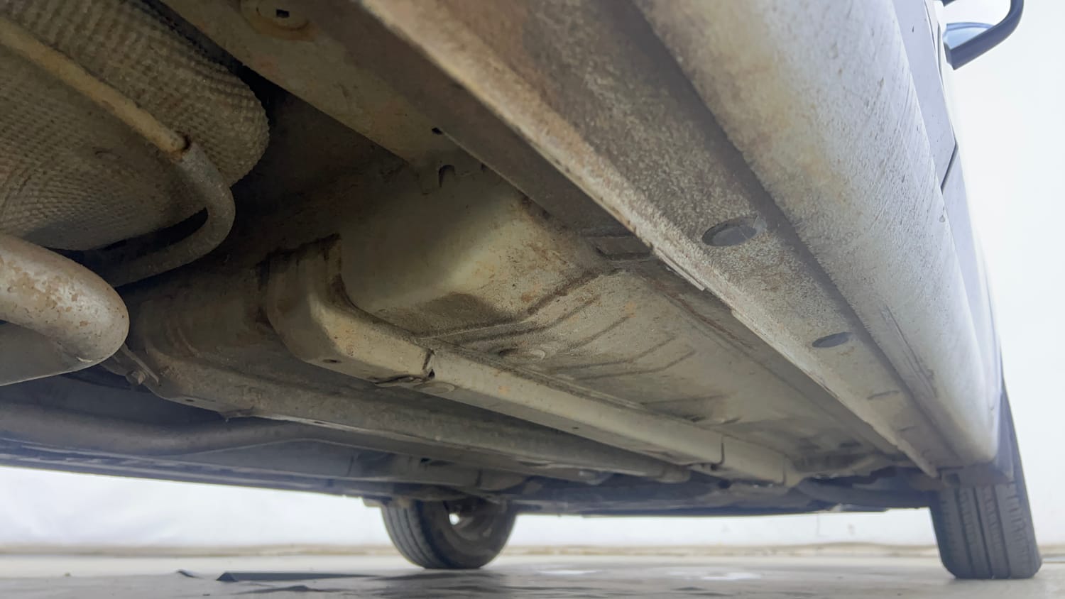 Used 2018 Hyundai Elite i20 Asta 1.2 Petrol Manual extra REAR RIGHT UNDERBODY VIEW