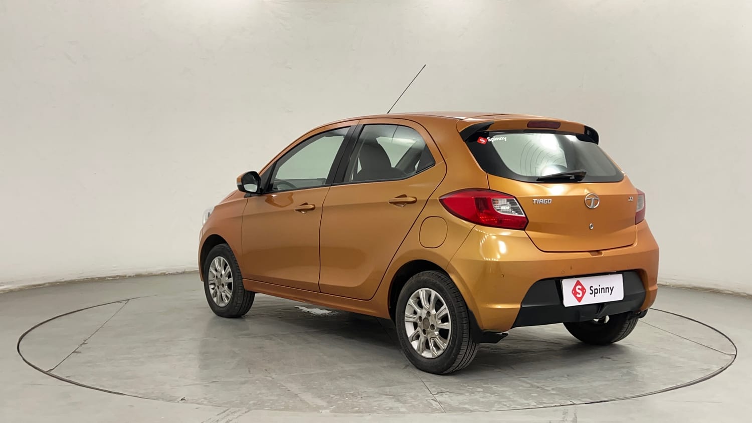 Used 2016 Tata Tiago Revotron XZ Petrol Manual exterior LEFT REAR CORNER VIEW