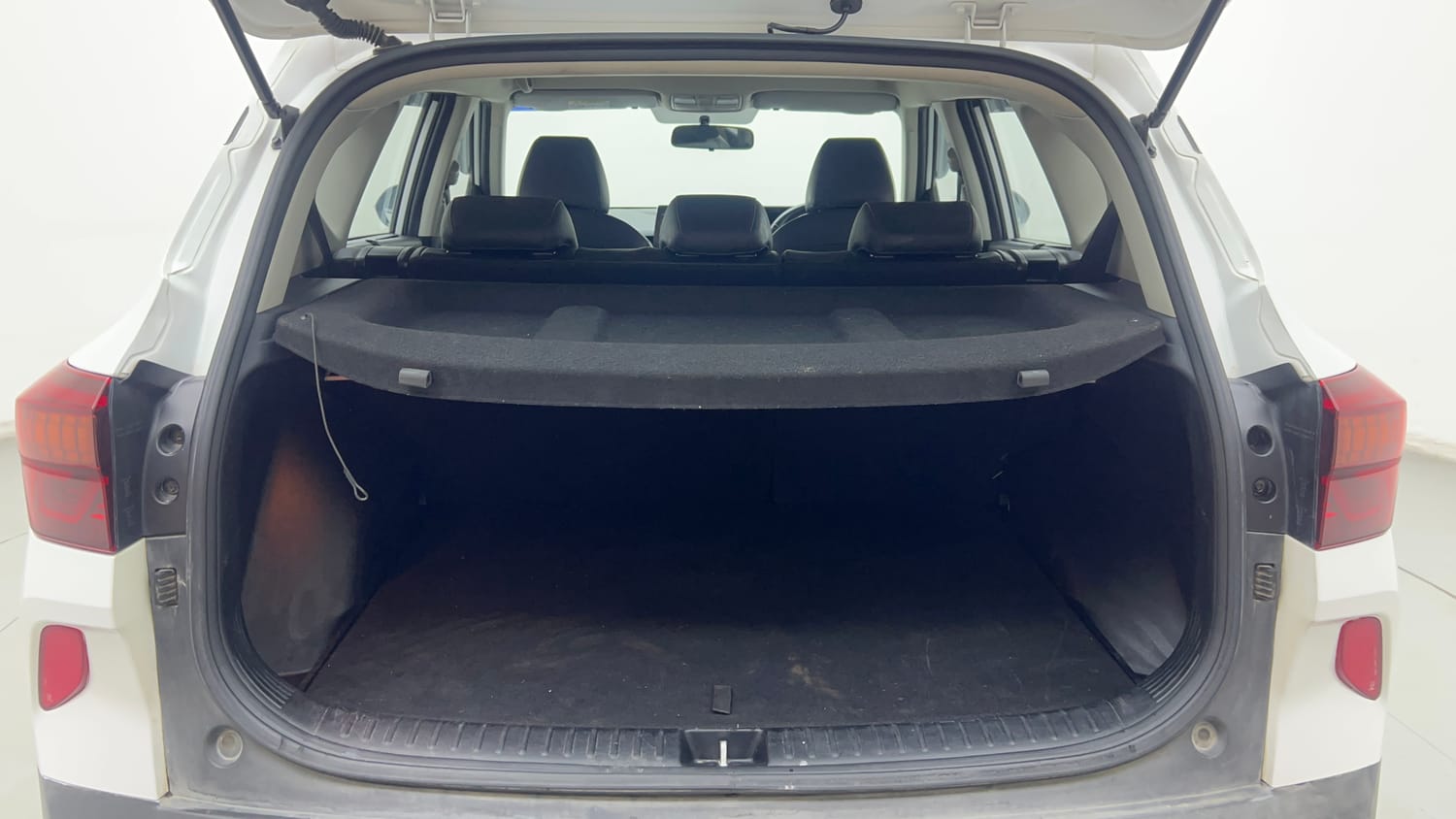 Used 2020 Kia Seltos GTK 1.4 Petrol Manual interior DICKY INSIDE VIEW
