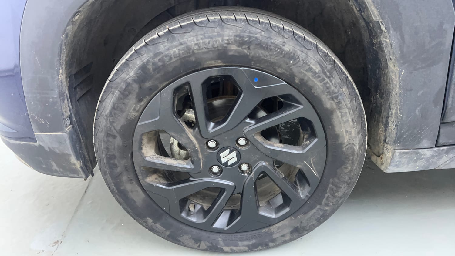 Used 2023 Maruti Suzuki Fronx Delta Plus 1.2L AGS Petrol Automatic tyres LEFT FRONT TYRE RIM VIEW