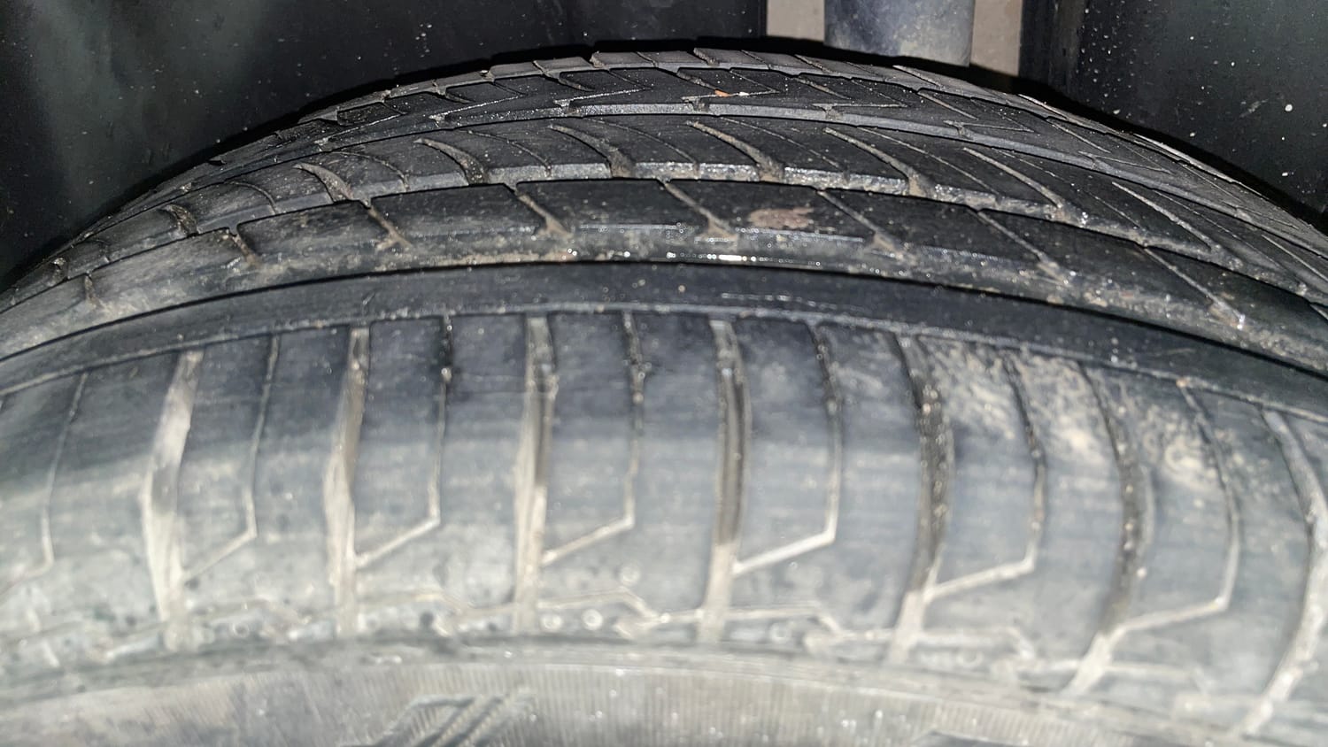 Used 2017 Maruti Suzuki Ciaz ZXI+ Petrol Manual tyres LEFT REAR TYRE TREAD VIEW