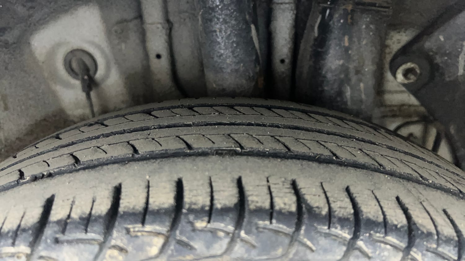 Used 2018 Hyundai Elite i20 Asta 1.2 Petrol Manual tyres LEFT REAR TYRE TREAD VIEW