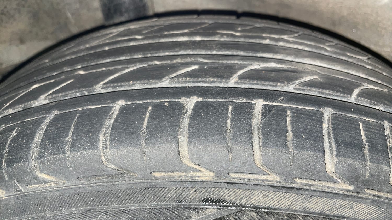 Used 2014 Honda City VX Diesel Diesel Manual tyres RIGHT REAR TYRE TREAD VIEW