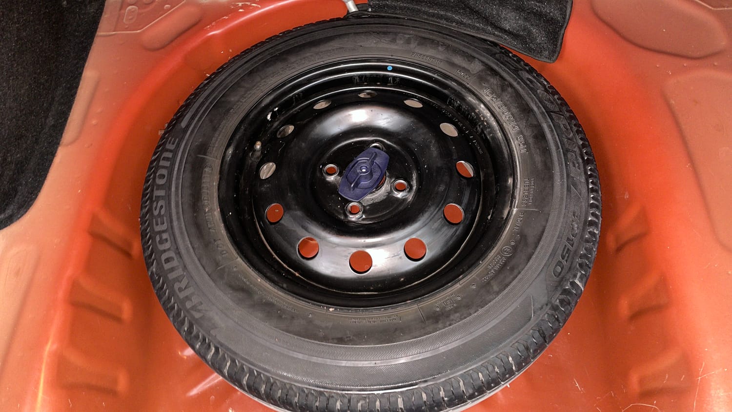 Used 2017 Maruti Suzuki Dzire VXi Petrol Manual tyres SPARE TYRE VIEW