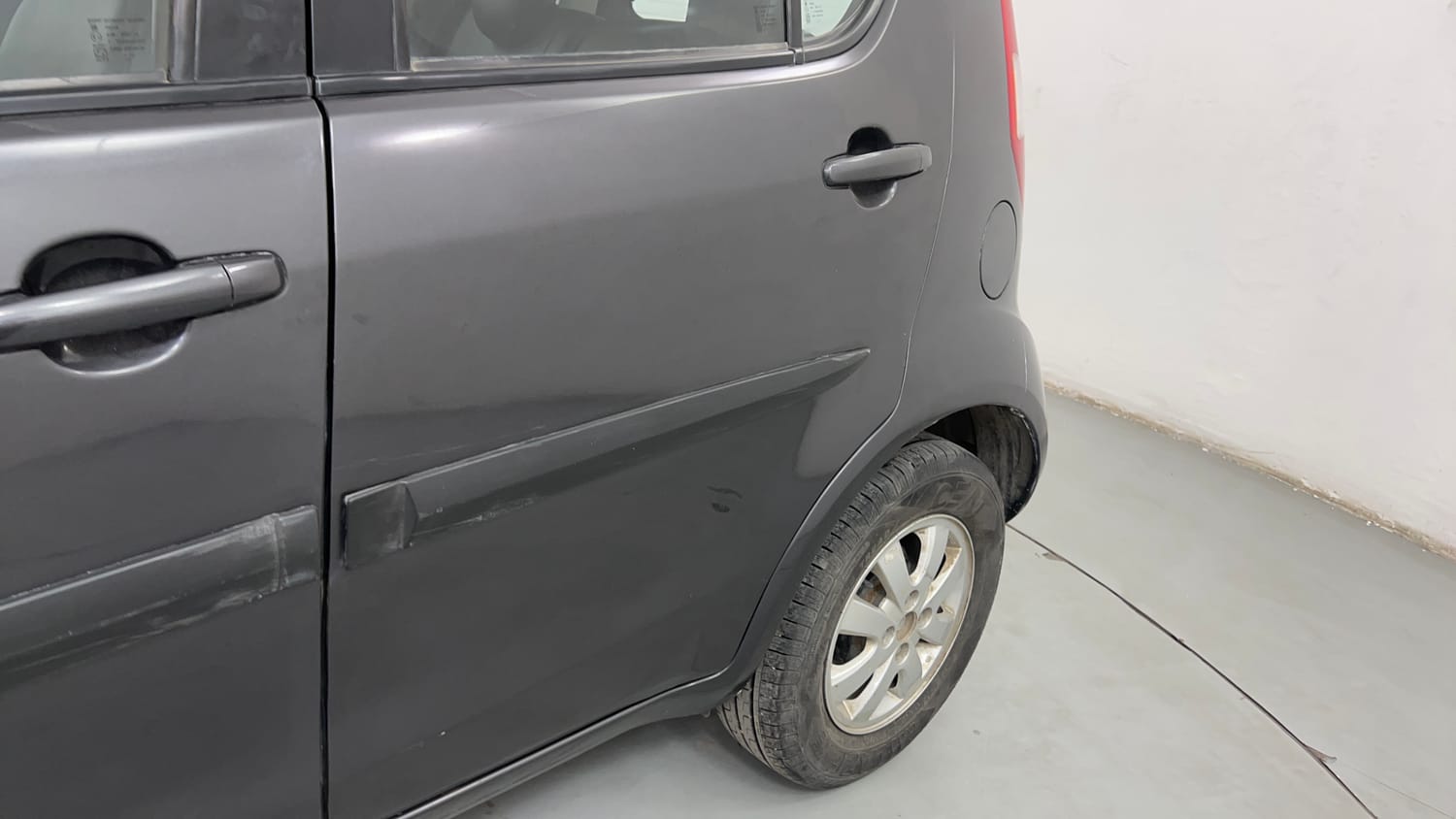 Used 2013 Maruti Suzuki Ritz Zxi BS-IV Petrol Manual dents MINOR SCRATCH