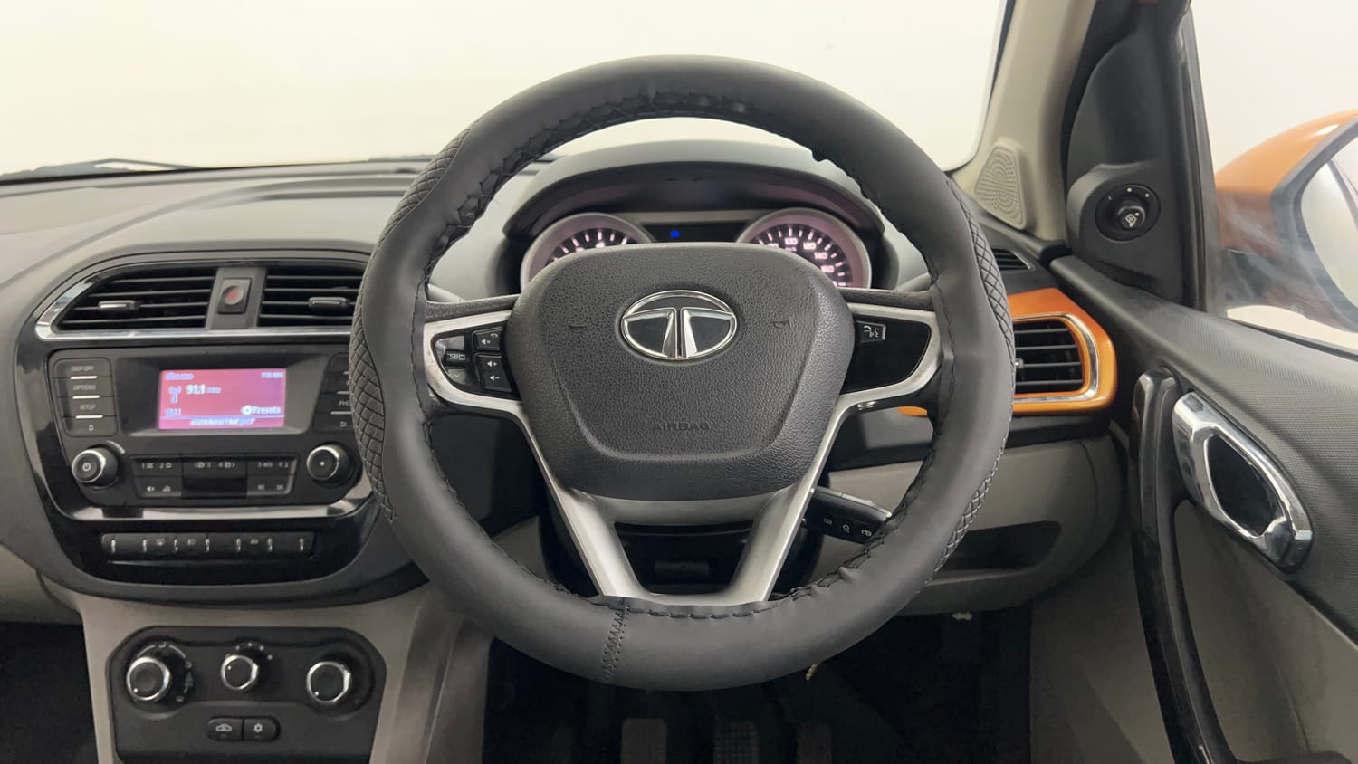 Used 2016 Tata Tiago Revotron XZ Petrol Manual interior STEERING VIEW