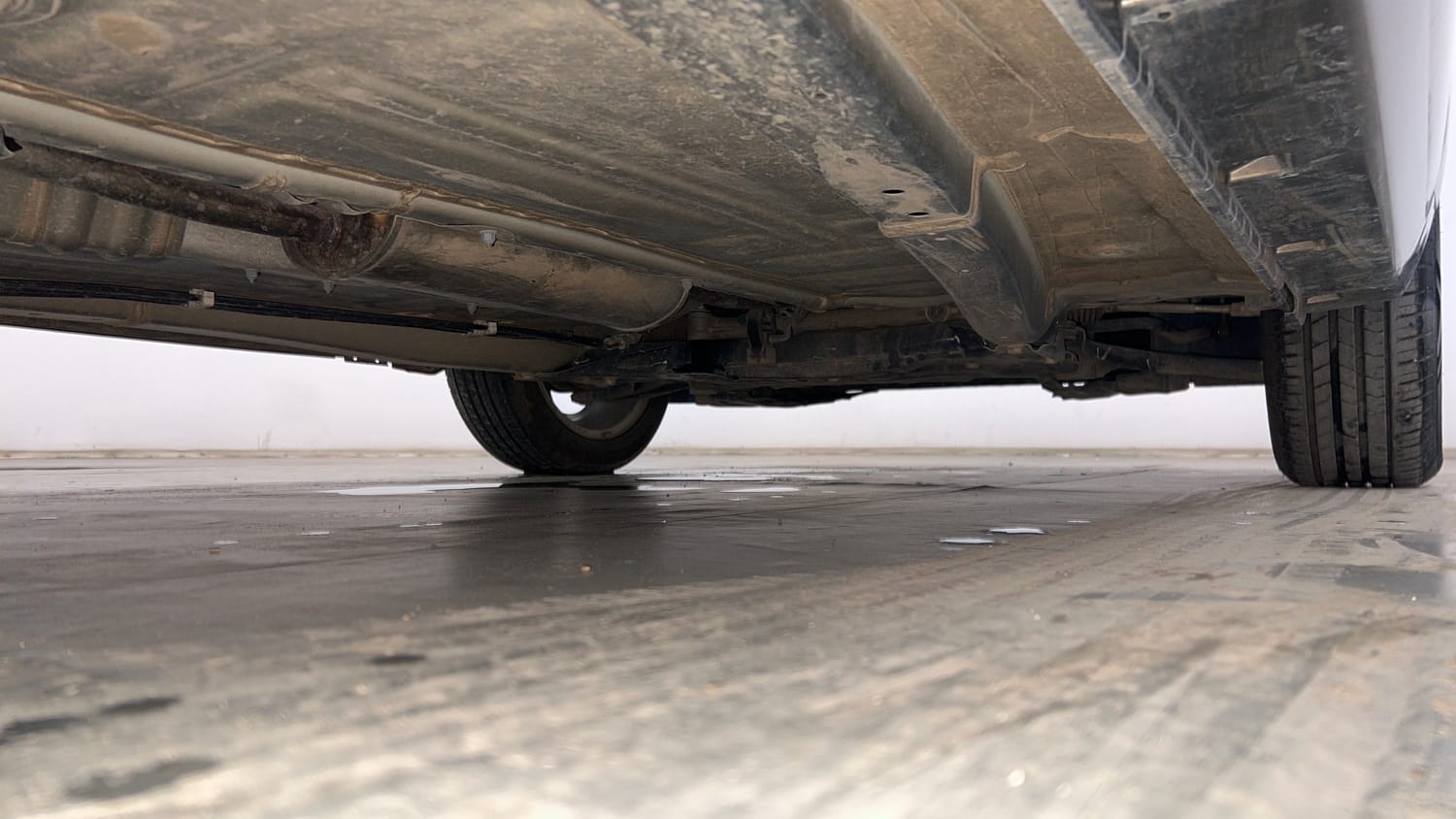 Used 2021 Maruti Suzuki Baleno Zeta Petrol Manual extra REAR RIGHT UNDERBODY VIEW