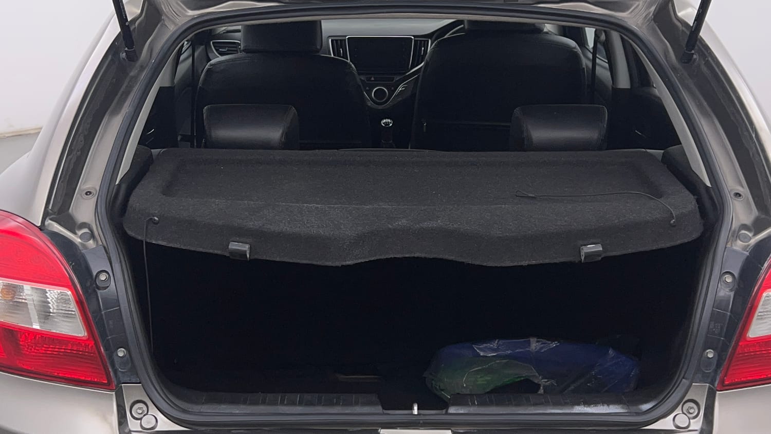 Used 2021 Maruti Suzuki Baleno Zeta Petrol Manual interior DICKY INSIDE VIEW