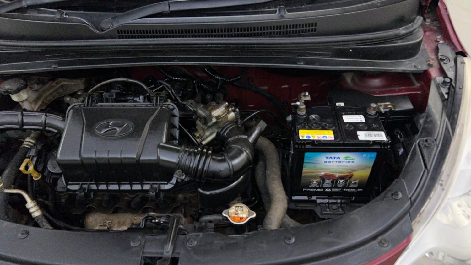 Used 2014 Hyundai i10 Sportz 1.1 iRDE2 Petrol Manual engine ENGINE LEFT SIDE VIEW