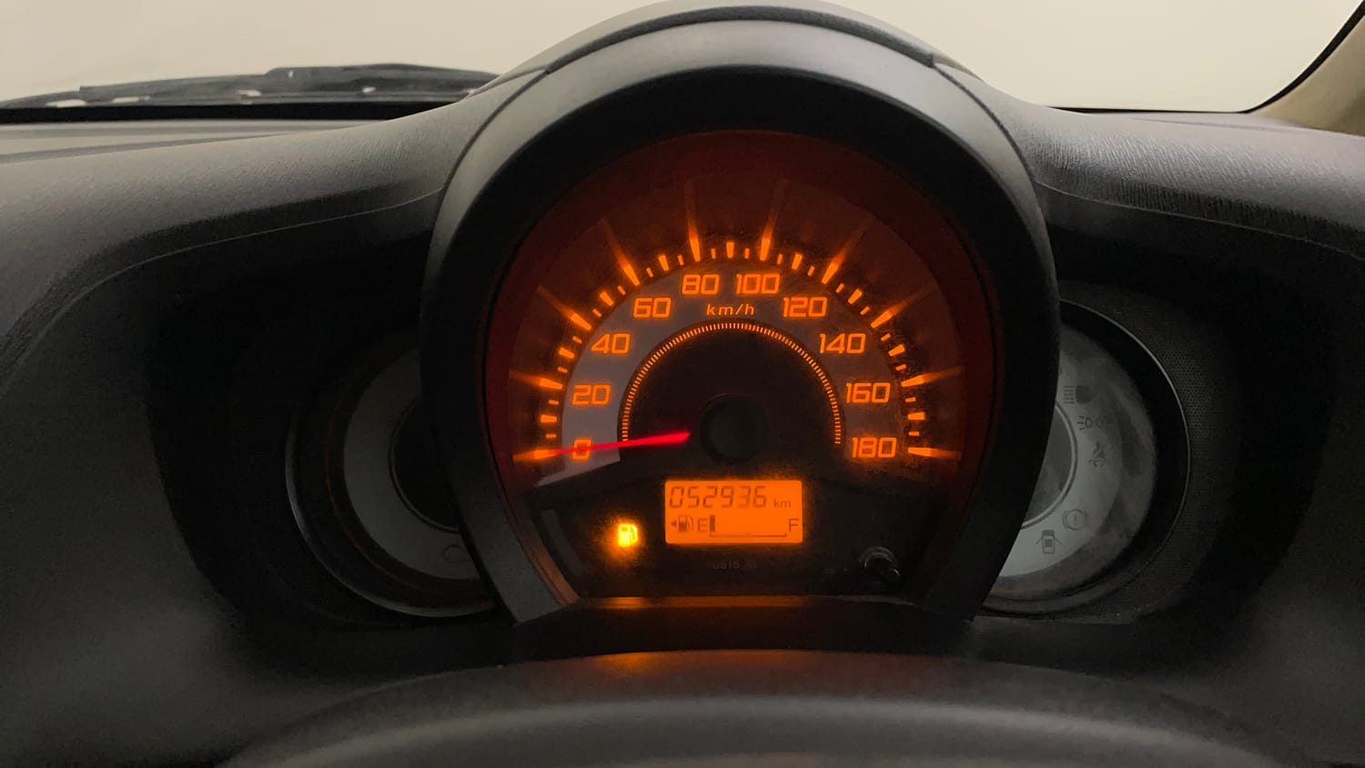 Used 2015 Honda Brio E MT Petrol Manual interior CLUSTERMETER VIEW