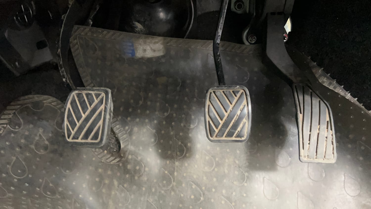 Used 2013 Maruti Suzuki Ritz Zxi BS-IV Petrol Manual interior PEDALS VIEW