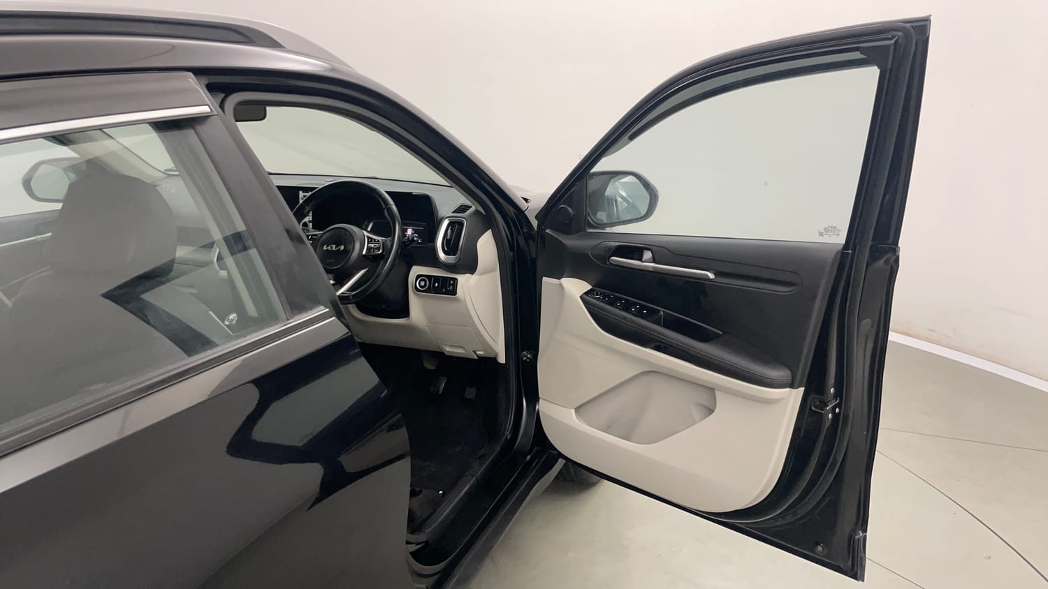 Used 2023 Kia Sonet HTX 1.0 iMT Petrol Manual interior RIGHT FRONT DOOR OPEN VIEW