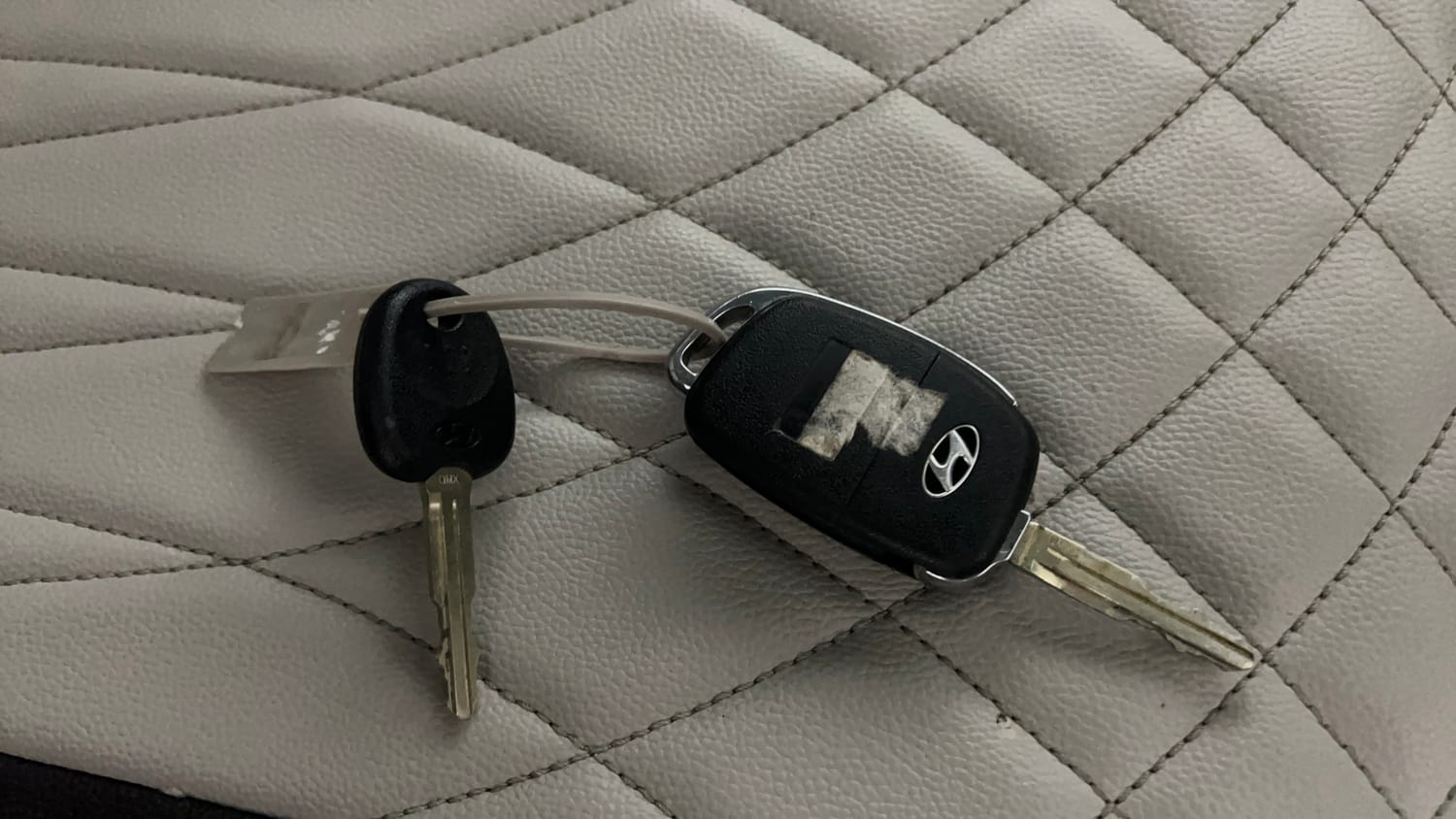 Used 2023 Hyundai Venue S (O) 1.2 Petrol Petrol Manual extra CAR KEY VIEW