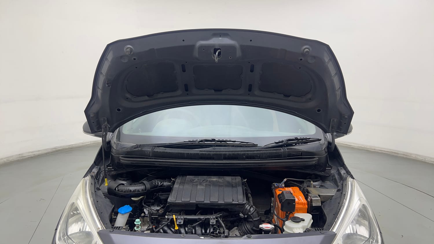 Used 2018 Hyundai Grand i10 Sportz (O) 1.2 Kappa VTVT Petrol Manual engine ENGINE & BONNET OPEN FRONT VIEW