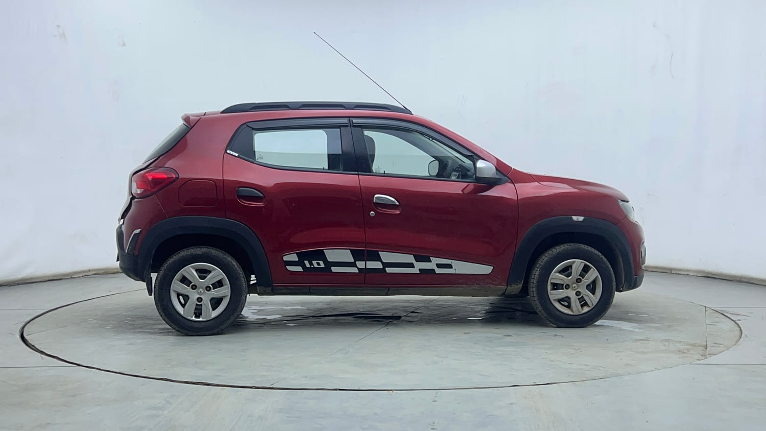 Used 2017 Renault Kwid 1.0 RXT AMT Opt Petrol Automatic exterior RIGHT SIDE VIEW