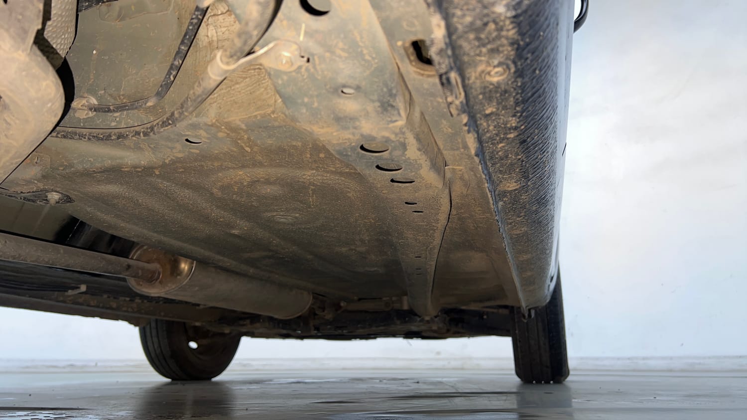Used 2022 Maruti Suzuki Ignis Sigma 1.2 MT Petrol Manual extra REAR RIGHT UNDERBODY VIEW