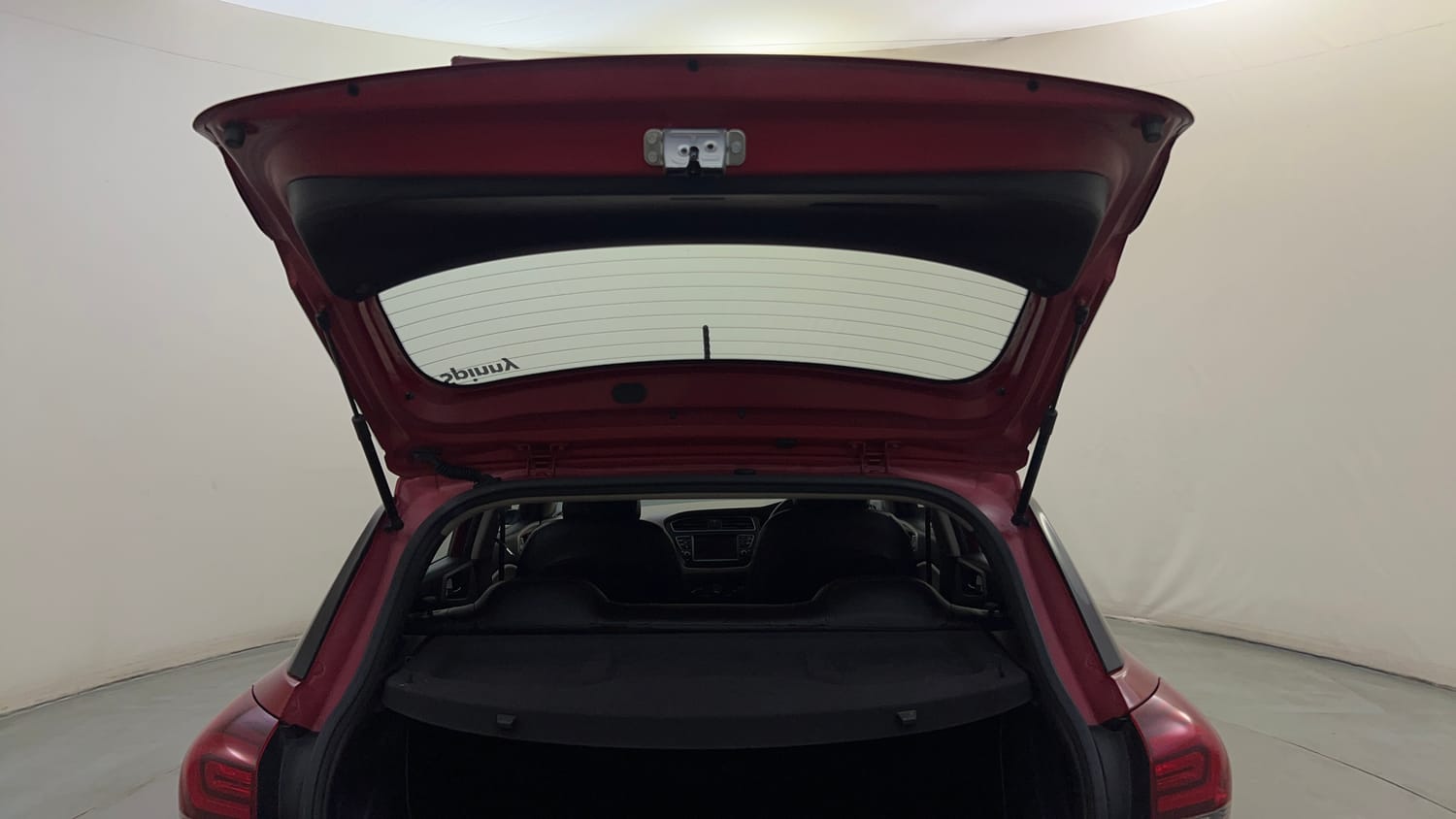 Used 2019 Hyundai Elite i20 Sportz Plus 1.2 Petrol Manual interior DICKY DOOR OPEN VIEW