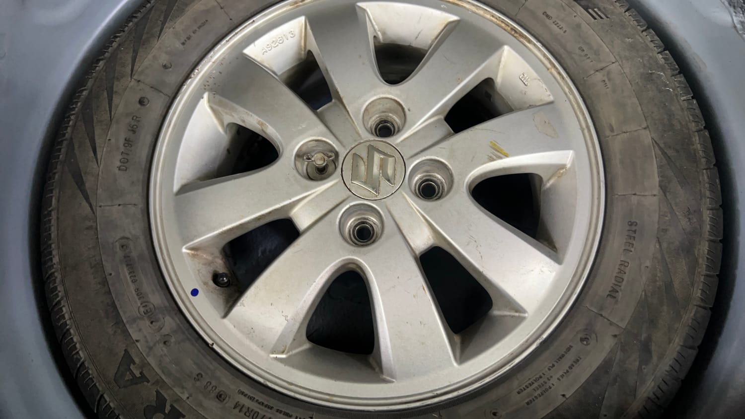 Used 2013 Maruti Suzuki Ritz Zxi BS-IV Petrol Manual tyres SPARE TYRE VIEW