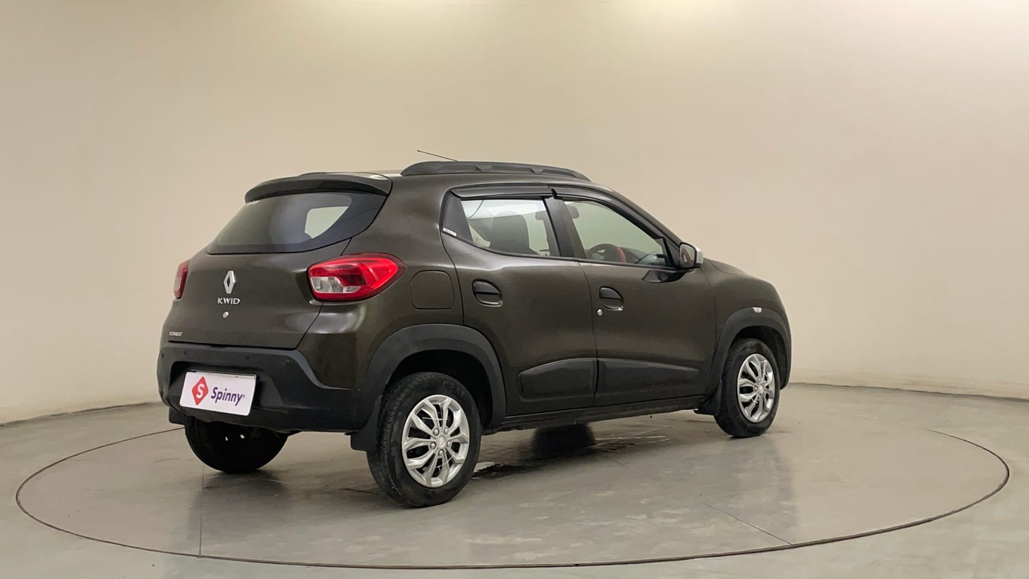 Used 2017 Renault Kwid 1.0 RXT AMT Petrol Automatic exterior RIGHT REAR CORNER VIEW