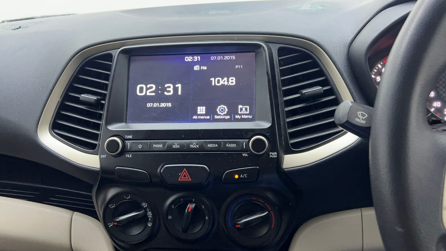 Used 2020 Hyundai Santro Sportz AMT Petrol Automatic top_features Touch screen infotainment system