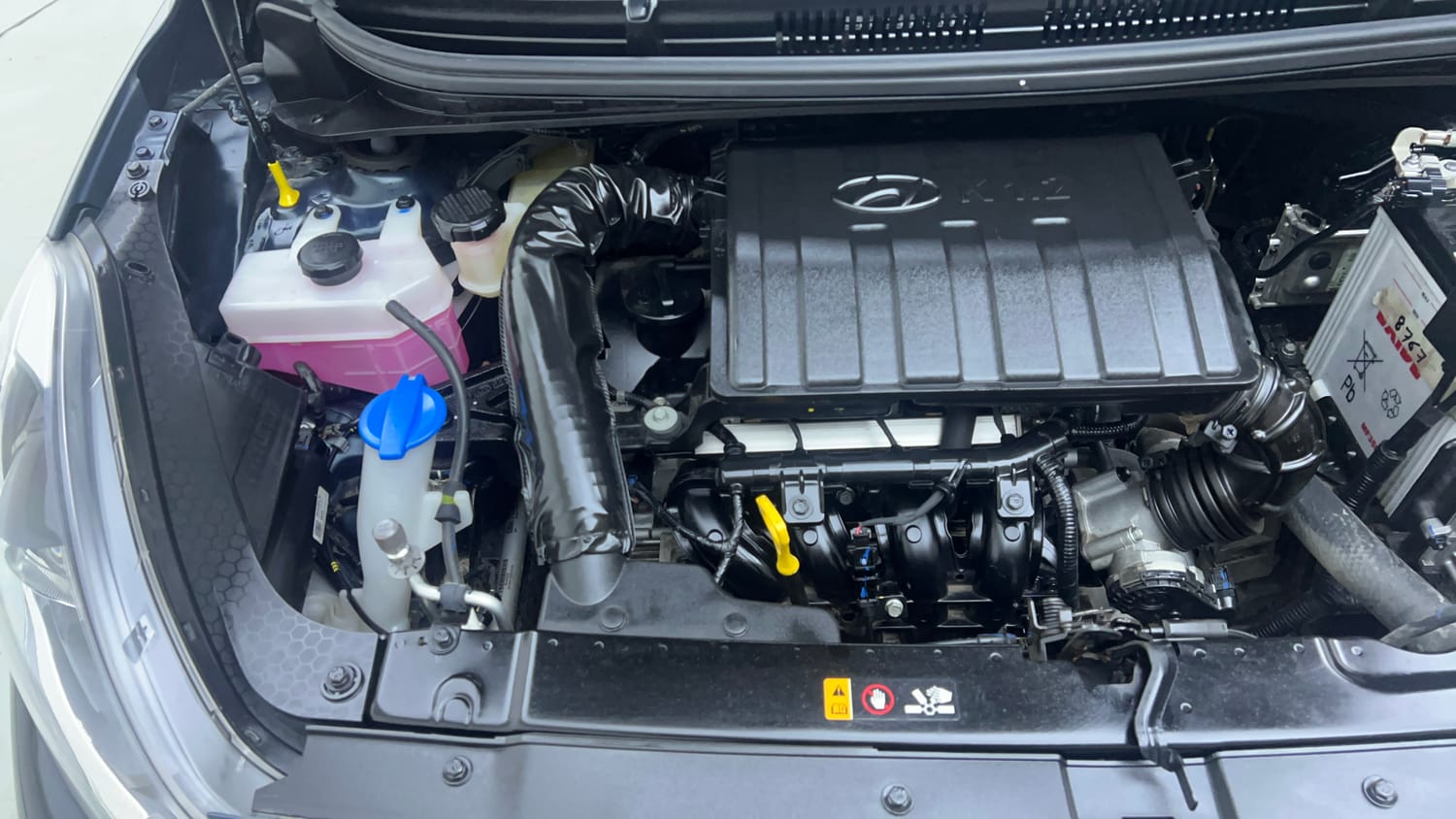 Used 2025 Hyundai Aura SX Plus 1.2 AMT Petrol Petrol Automatic engine ENGINE RIGHT SIDE VIEW