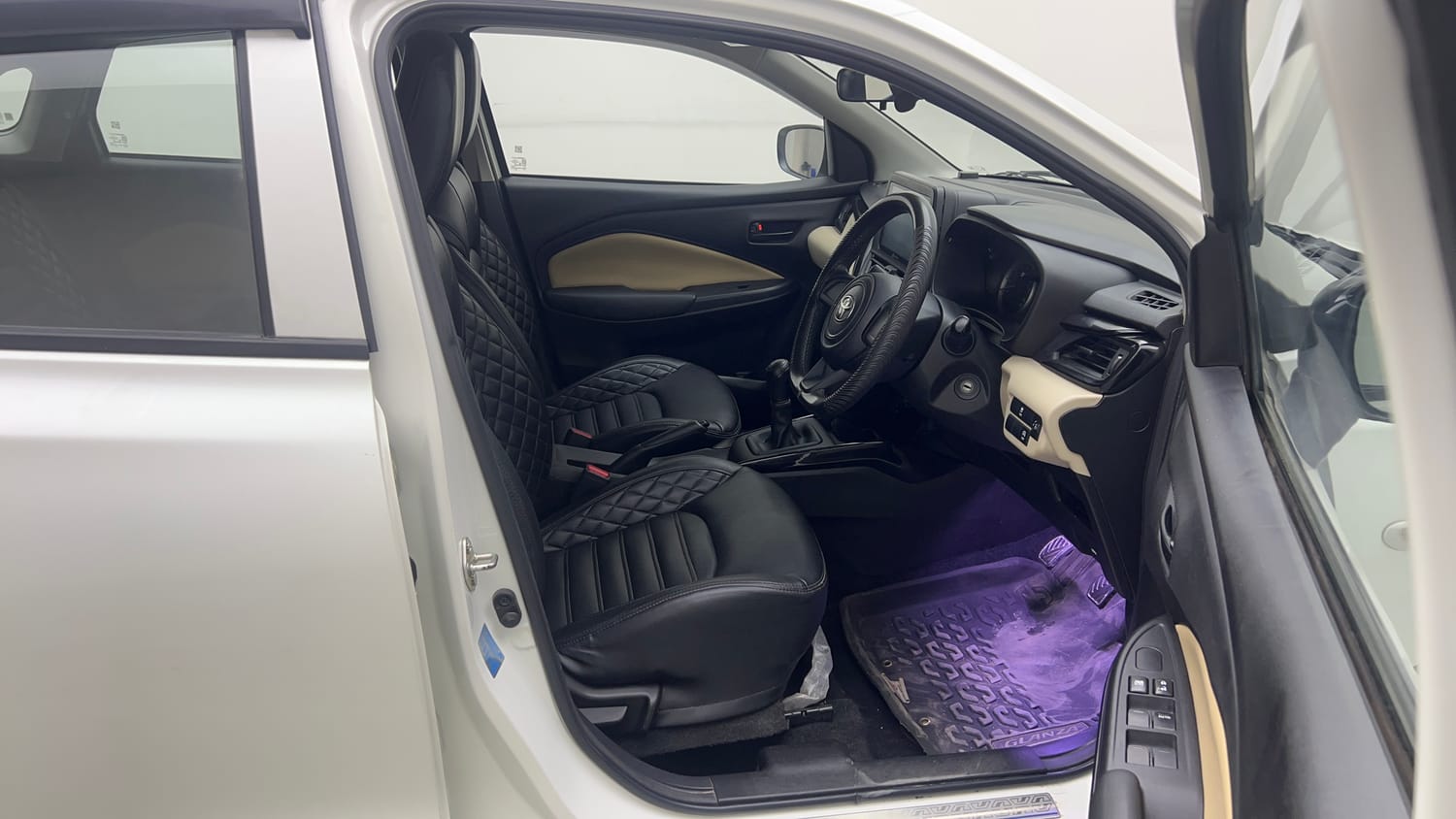 Used 2023 Toyota Glanza E Petrol Manual interior RIGHT SIDE FRONT DOOR CABIN VIEW