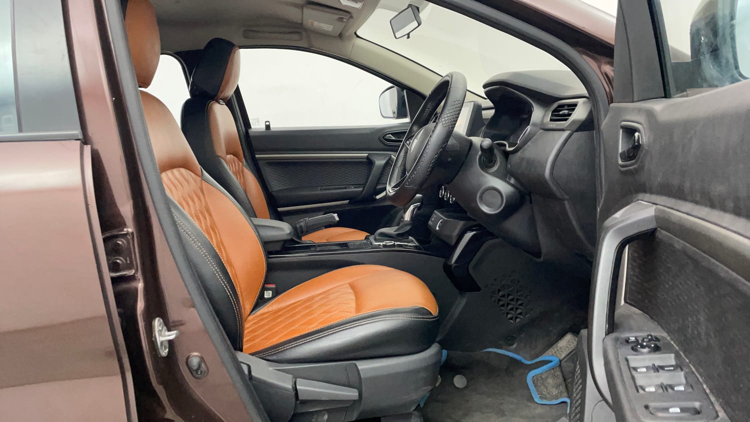 Used 2021 Renault Kiger RXZ Turbo CVT Petrol Automatic interior RIGHT SIDE FRONT DOOR CABIN VIEW