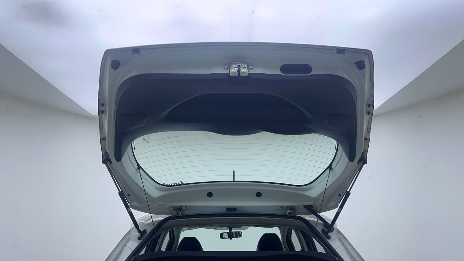 Used 2018 Honda WR-V VX MT Diesel Diesel Manual interior DICKY DOOR OPEN VIEW