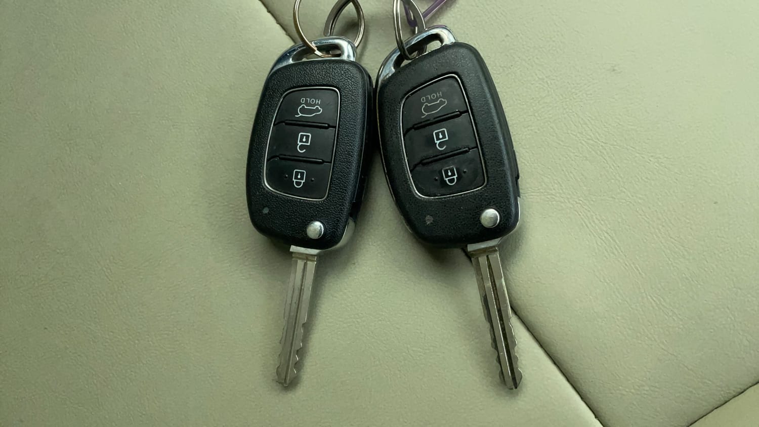 Used 2015 Hyundai Elite i20 Sportz 1.2 Petrol Manual extra CAR KEY VIEW