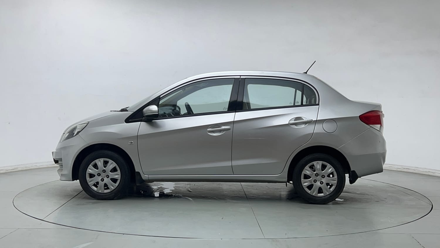 Used 2015 Honda Amaze 1.2 S i-VTEC Petrol Manual exterior LEFT SIDE VIEW