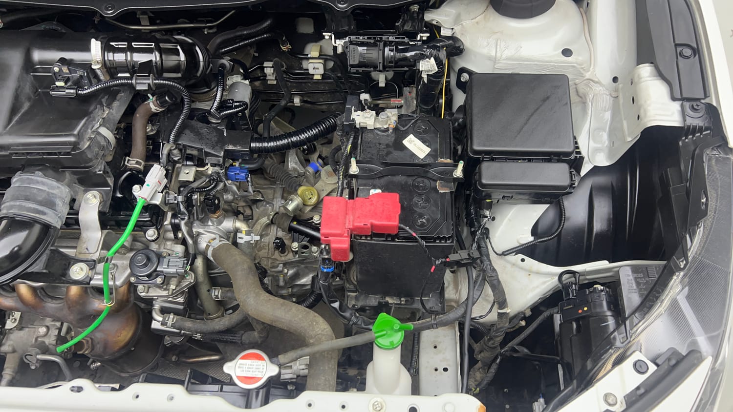 Used 2023 Toyota Glanza E Petrol Manual engine ENGINE LEFT SIDE VIEW