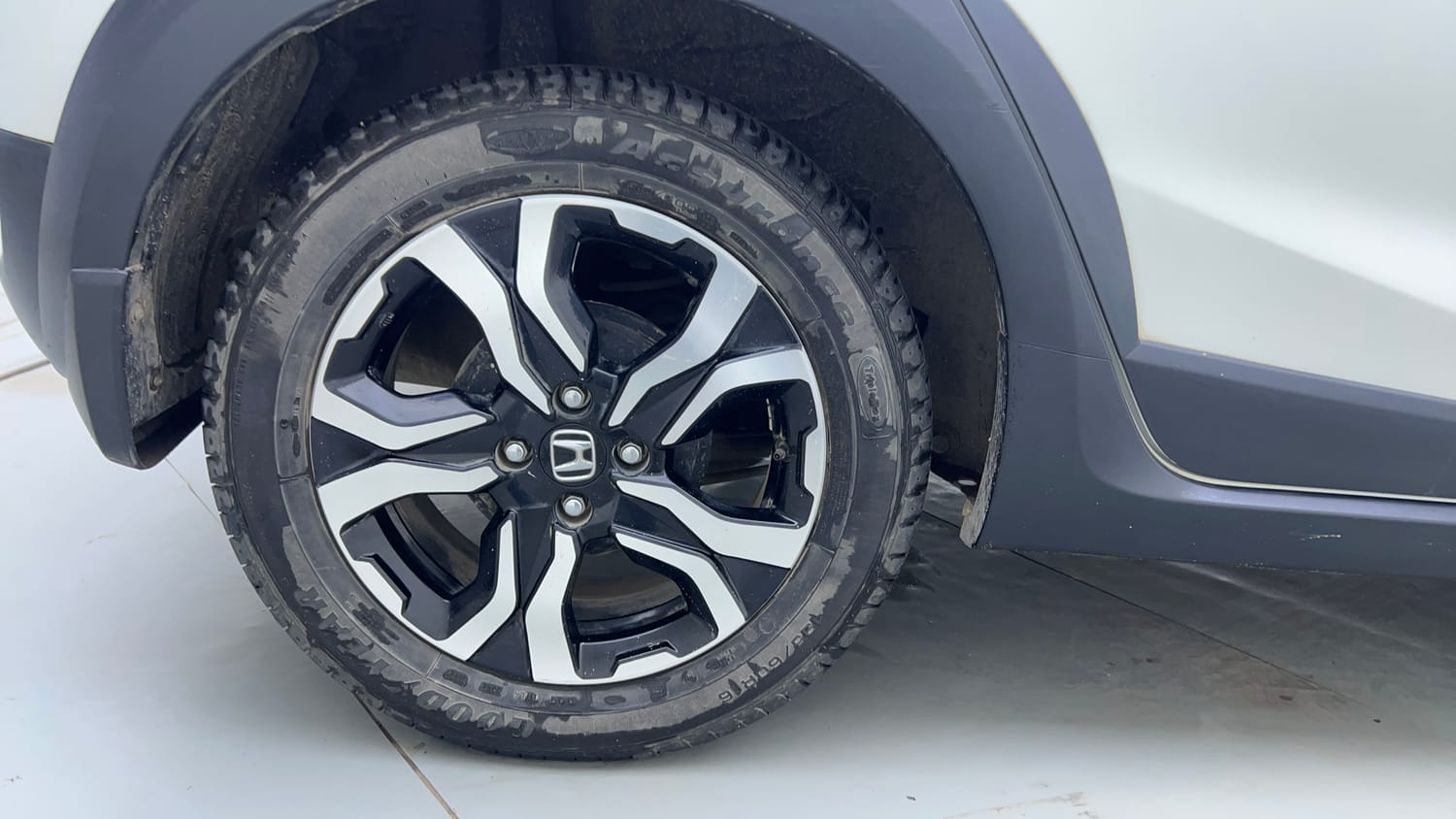 Used 2023 Honda WR-V SV MT Petrol Petrol Manual tyres RIGHT REAR TYRE RIM VIEW