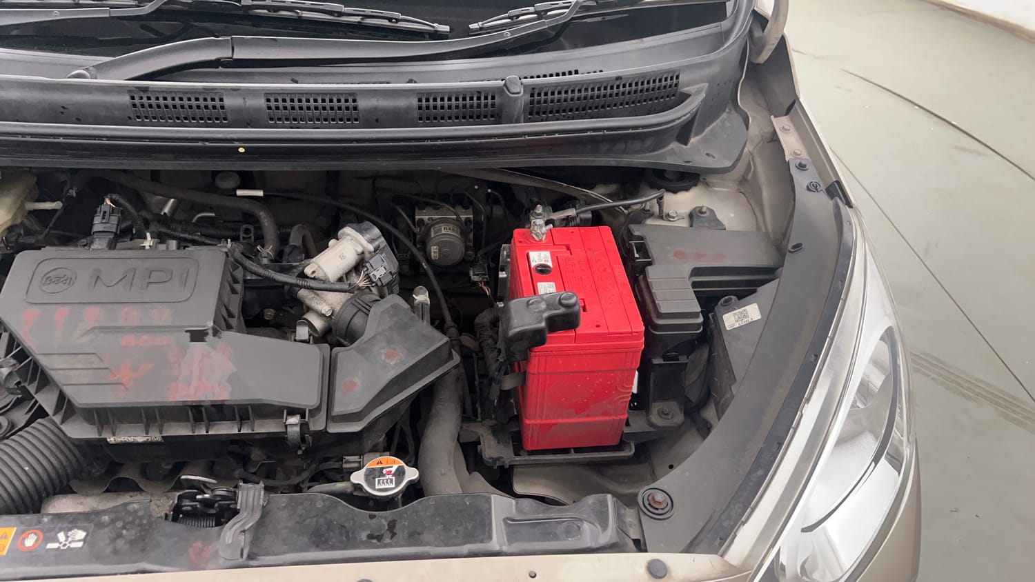 Used 2022 Hyundai Santro Sportz Petrol Manual engine ENGINE LEFT SIDE VIEW