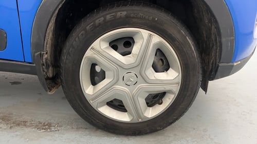 Used 2020 Tata Nexon XM (S) Petrol Manual tyres RIGHT FRONT TYRE RIM VIEW
