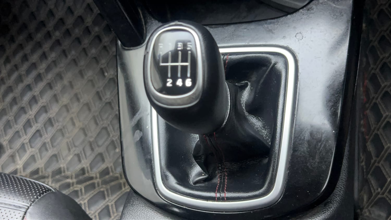 Used 2020 Kia Seltos GTK 1.4 Petrol Manual interior GEAR  KNOB VIEW