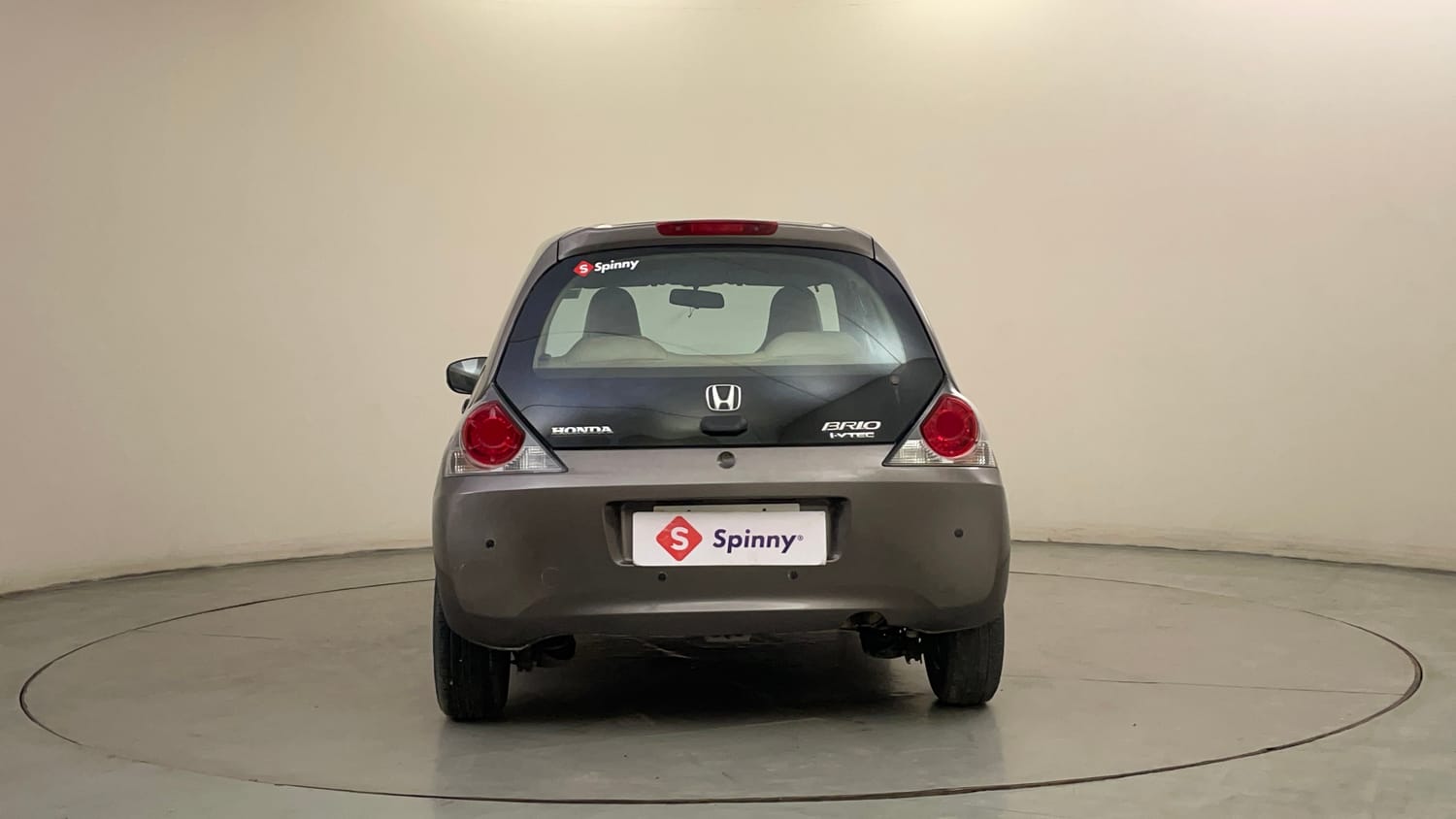 Used 2015 Honda Brio E MT Petrol Manual exterior BACK VIEW