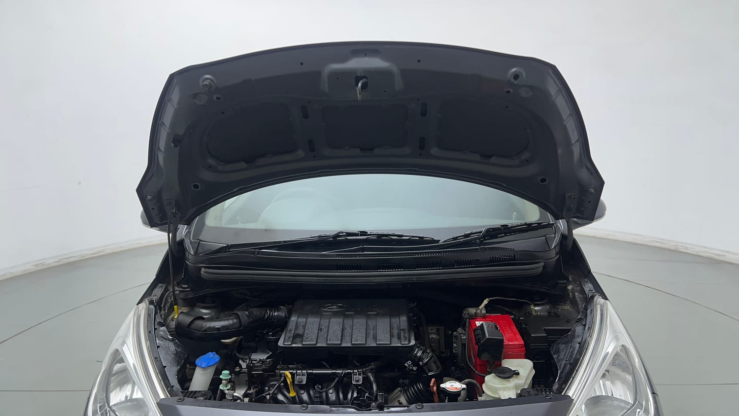 Used 2018 Hyundai Grand i10 Sportz AT 1.2 Kappa VTVT Petrol Automatic engine ENGINE & BONNET OPEN FRONT VIEW
