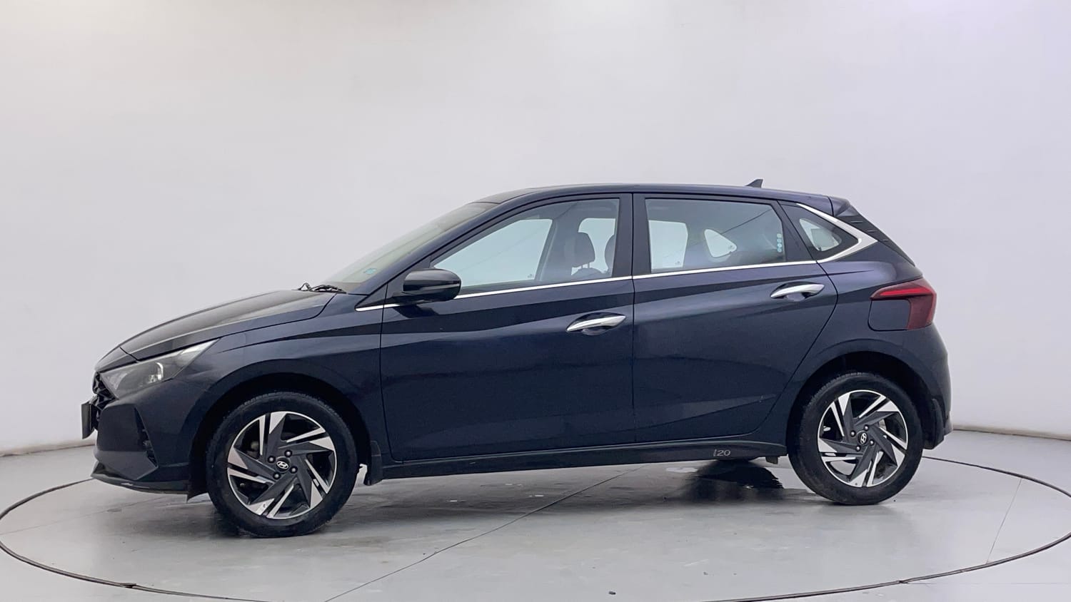 Used 2023 Hyundai i20 Asta (O) 1.0 Turbo DCT Petrol Automatic exterior LEFT SIDE VIEW