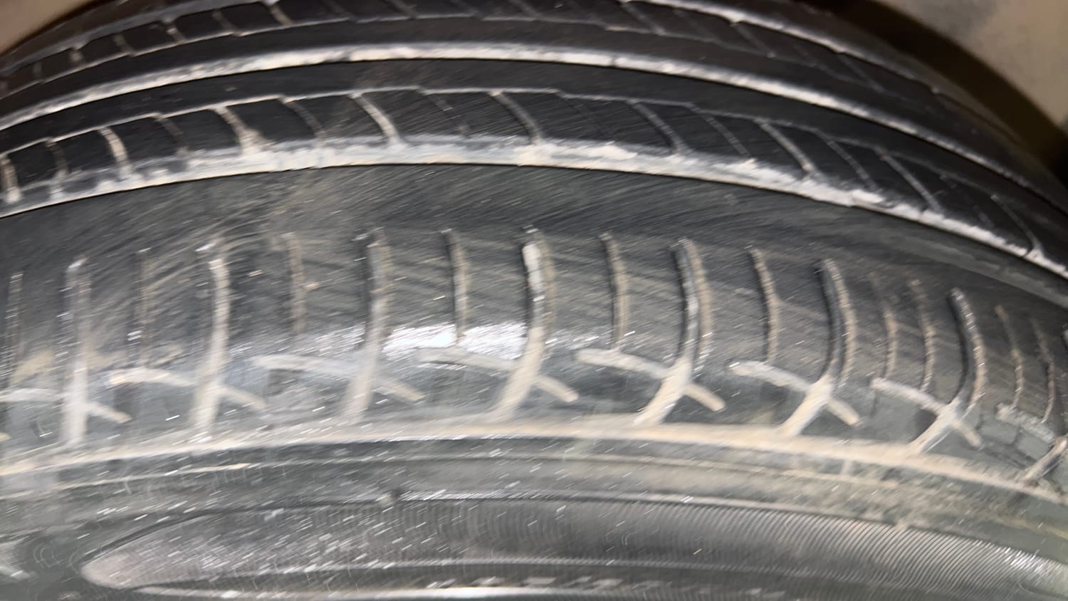 Used 2019 Hyundai Elite i20 Sportz Plus 1.2 Petrol Manual tyres RIGHT FRONT TYRE TREAD VIEW
