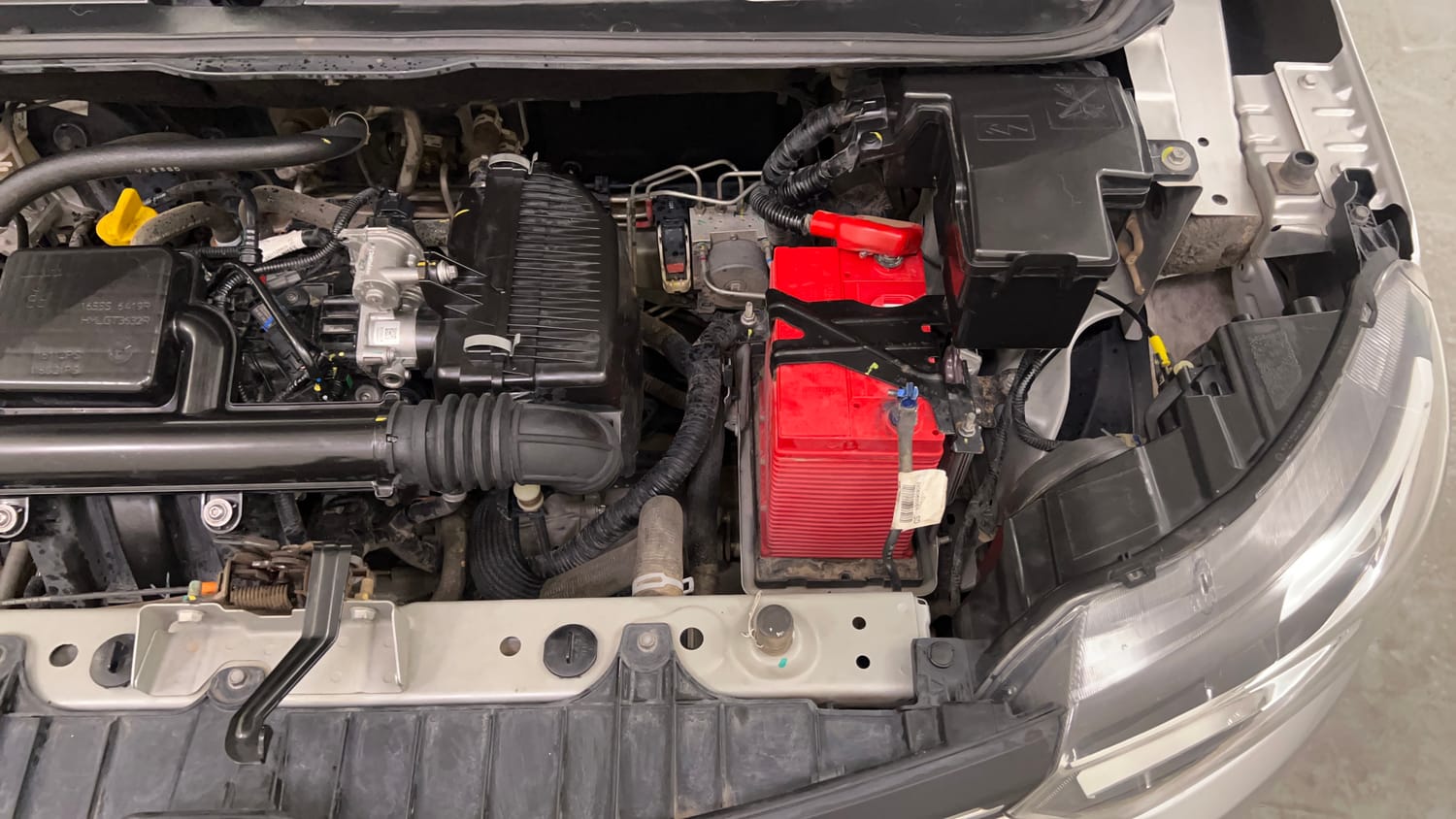Used 2024 Renault Triber RXZ Petrol Manual engine ENGINE LEFT SIDE VIEW