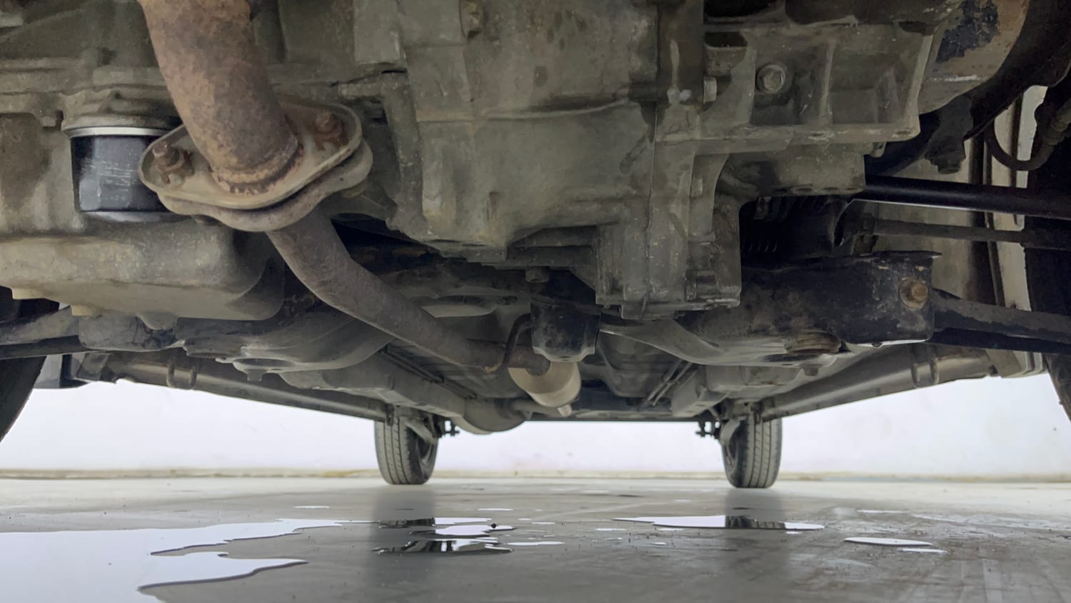 Used 2012 Maruti Suzuki Wagon R 1.0 VXi Petrol Manual extra FRONT LEFT UNDERBODY VIEW
