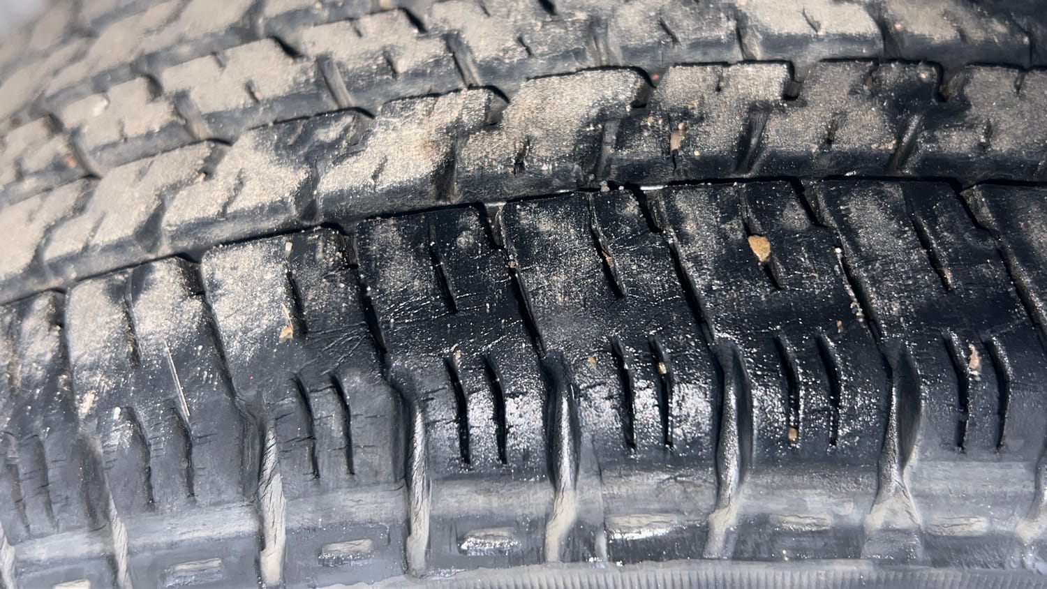 Used 2016 Maruti Suzuki Alto K10 VXi Petrol Manual tyres LEFT REAR TYRE TREAD VIEW