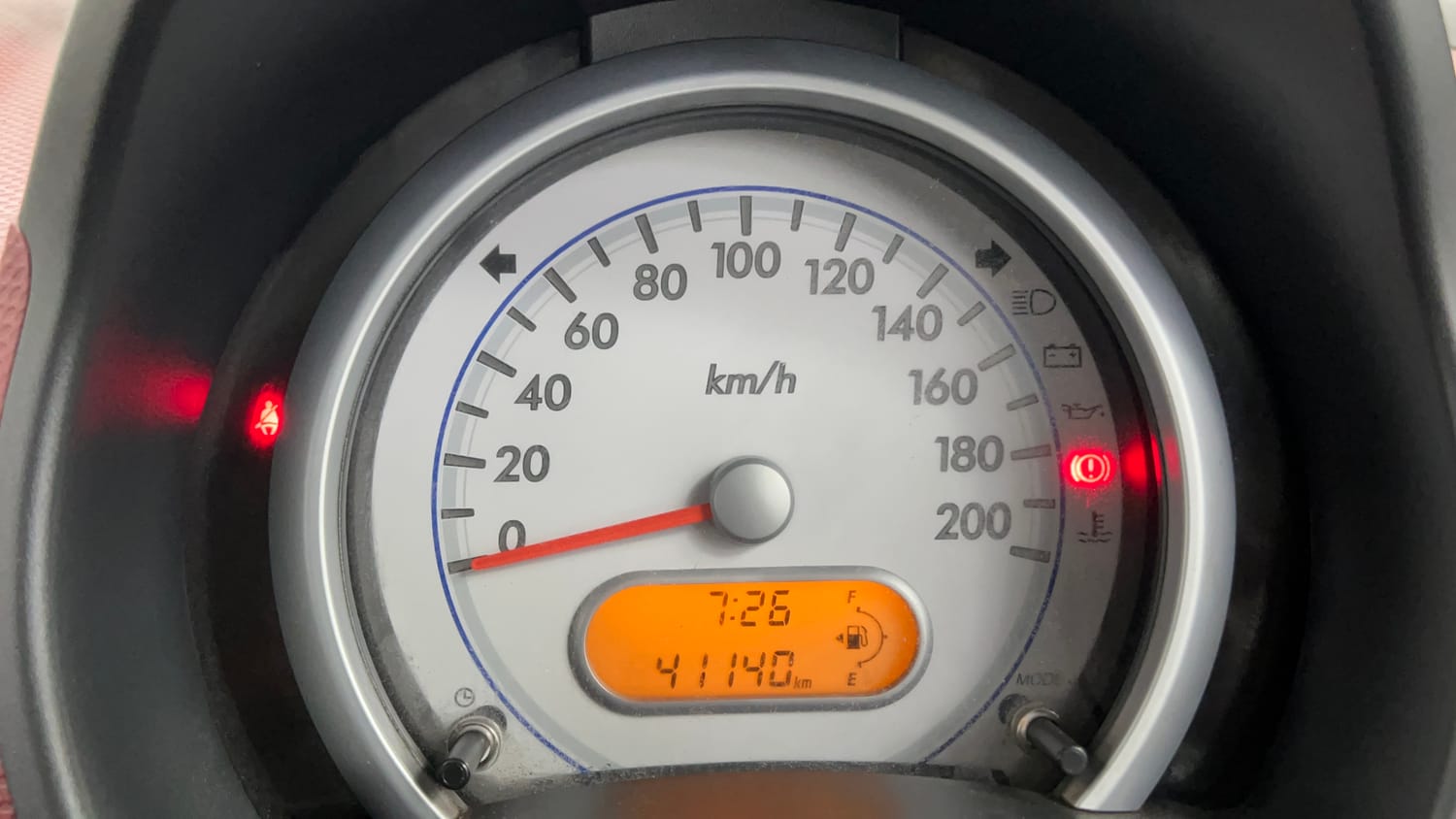Used 2013 Maruti Suzuki Ritz Zxi BS-IV Petrol Manual interior CLUSTERMETER VIEW