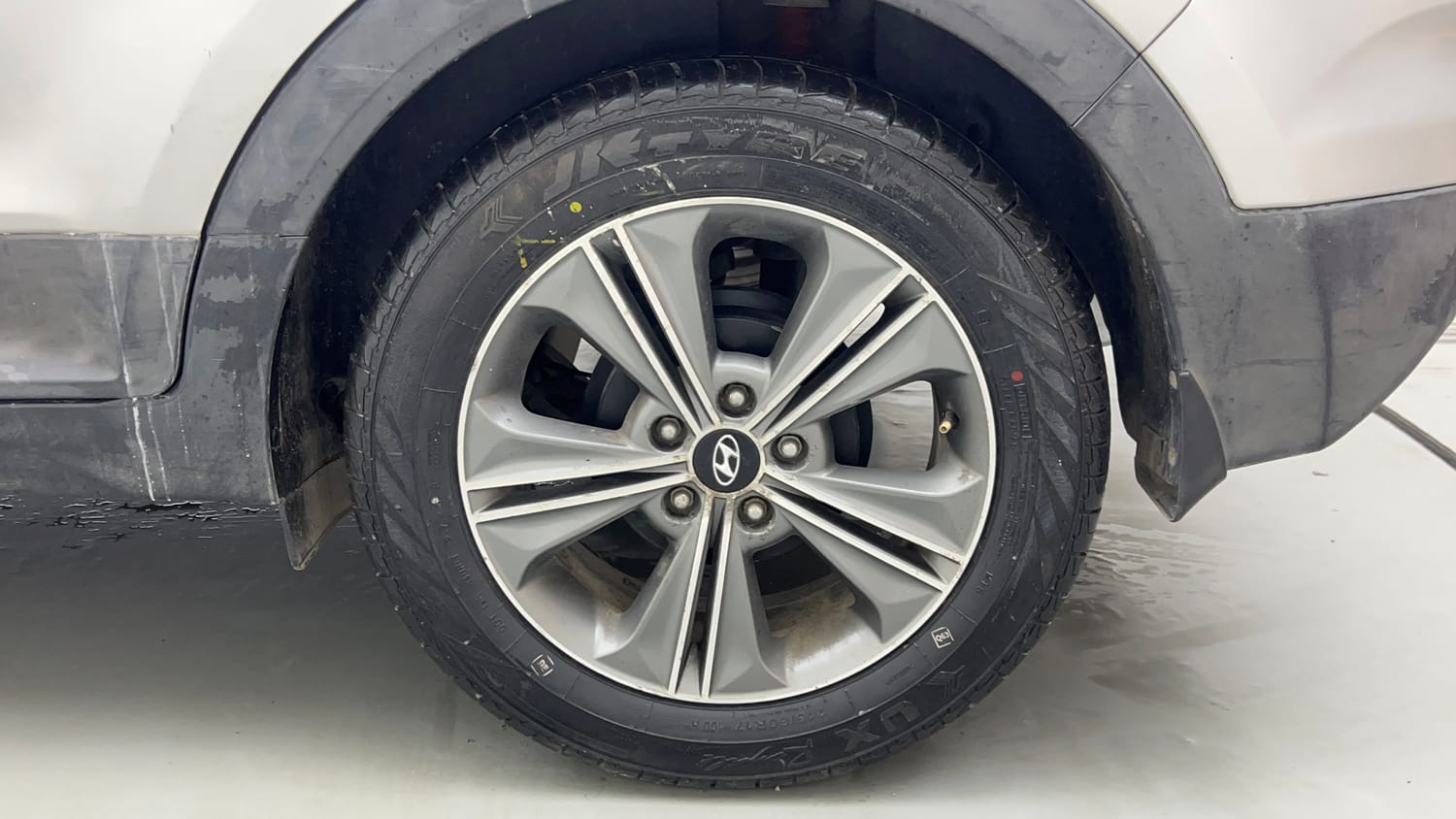 Used 2016 Hyundai Creta 1.6 SX Plus AT Petrol Petrol Automatic tyres LEFT REAR TYRE RIM VIEW