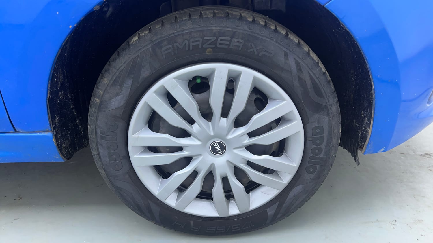 Used 2020 Tata Tiago XT Petrol Manual tyres RIGHT FRONT TYRE RIM VIEW
