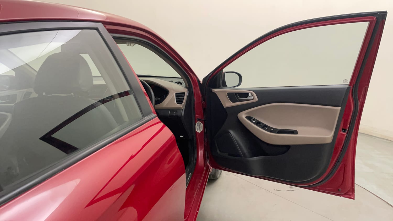 Used 2017 Hyundai Elite i20 Magna 1.2 Petrol Manual interior RIGHT FRONT DOOR OPEN VIEW