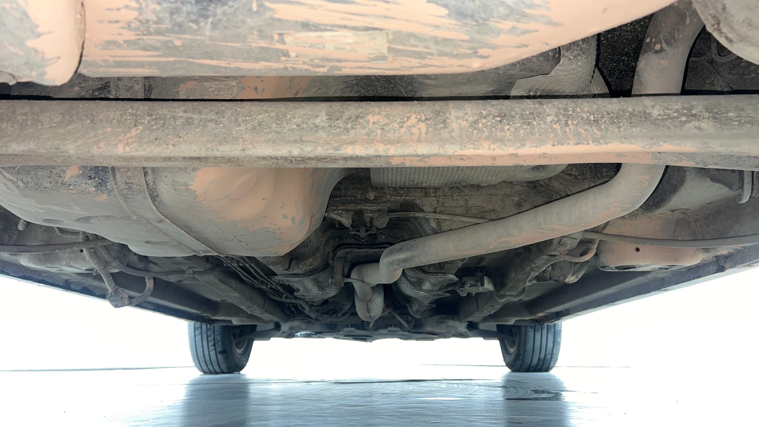 Used 2024 Mahindra XUV 3XO AX5 1.5 Diesel Autoshift Plus Diesel Automatic extra REAR UNDERBODY VIEW (TAKEN FROM REAR)