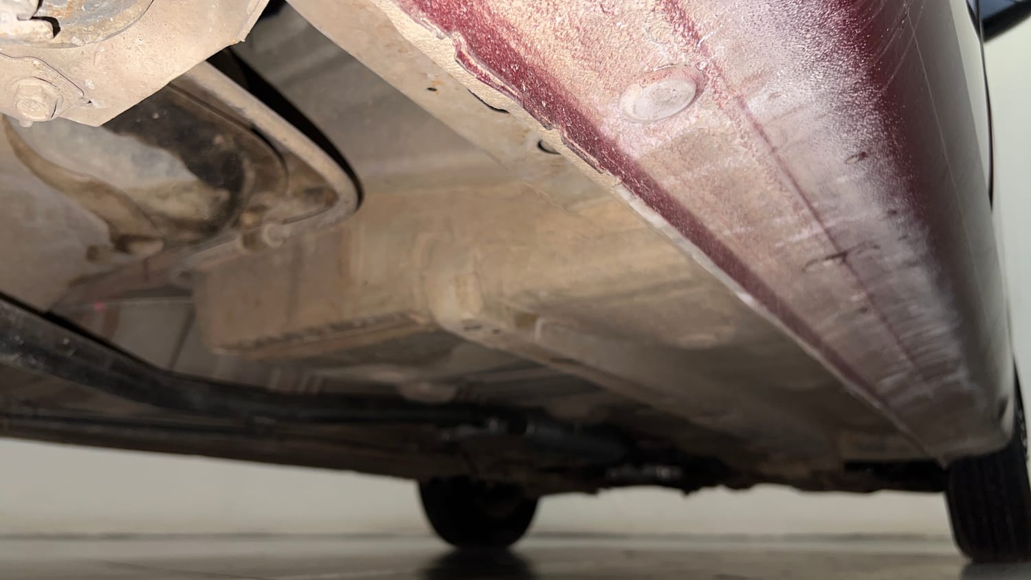 Used 2014 Hyundai i10 Sportz 1.1 iRDE2 Petrol Manual extra REAR RIGHT UNDERBODY VIEW