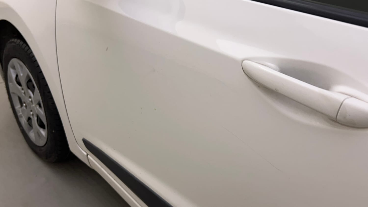 Used 2016 Hyundai Grand i10 Sportz 1.2 Kappa VTVT Petrol Manual dents MINOR SCRATCH
