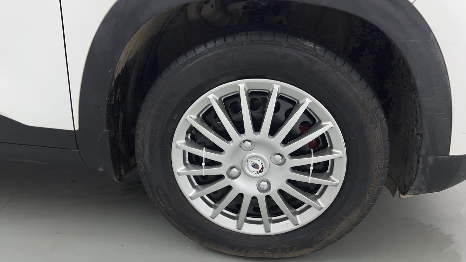 Used 2022 Kia Seltos HTK 1.5 Diesel Diesel Manual tyres RIGHT FRONT TYRE RIM VIEW